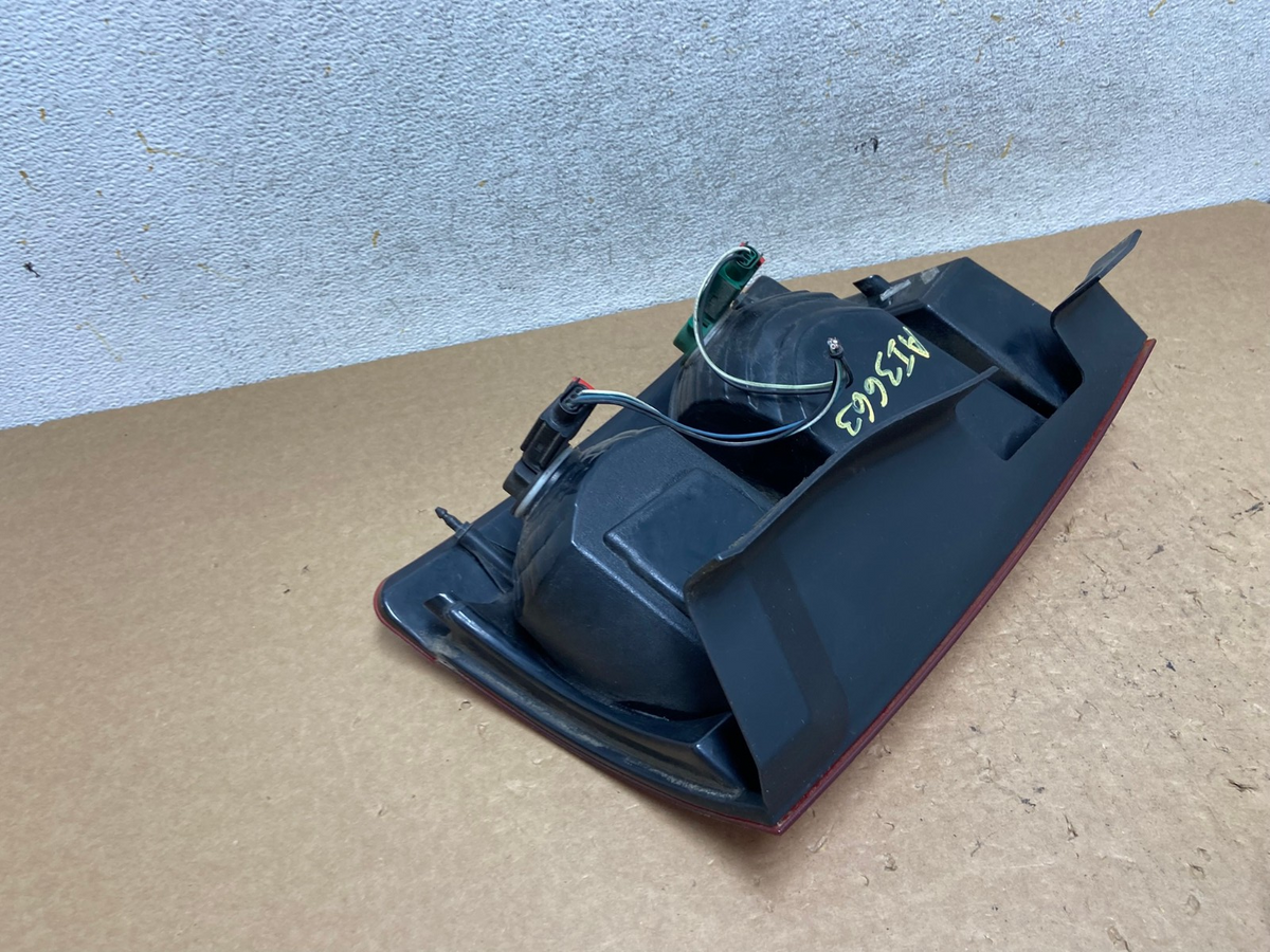 2008-2010 Chrysler Town and Country Left Driver Tail Light AI3663 LK4