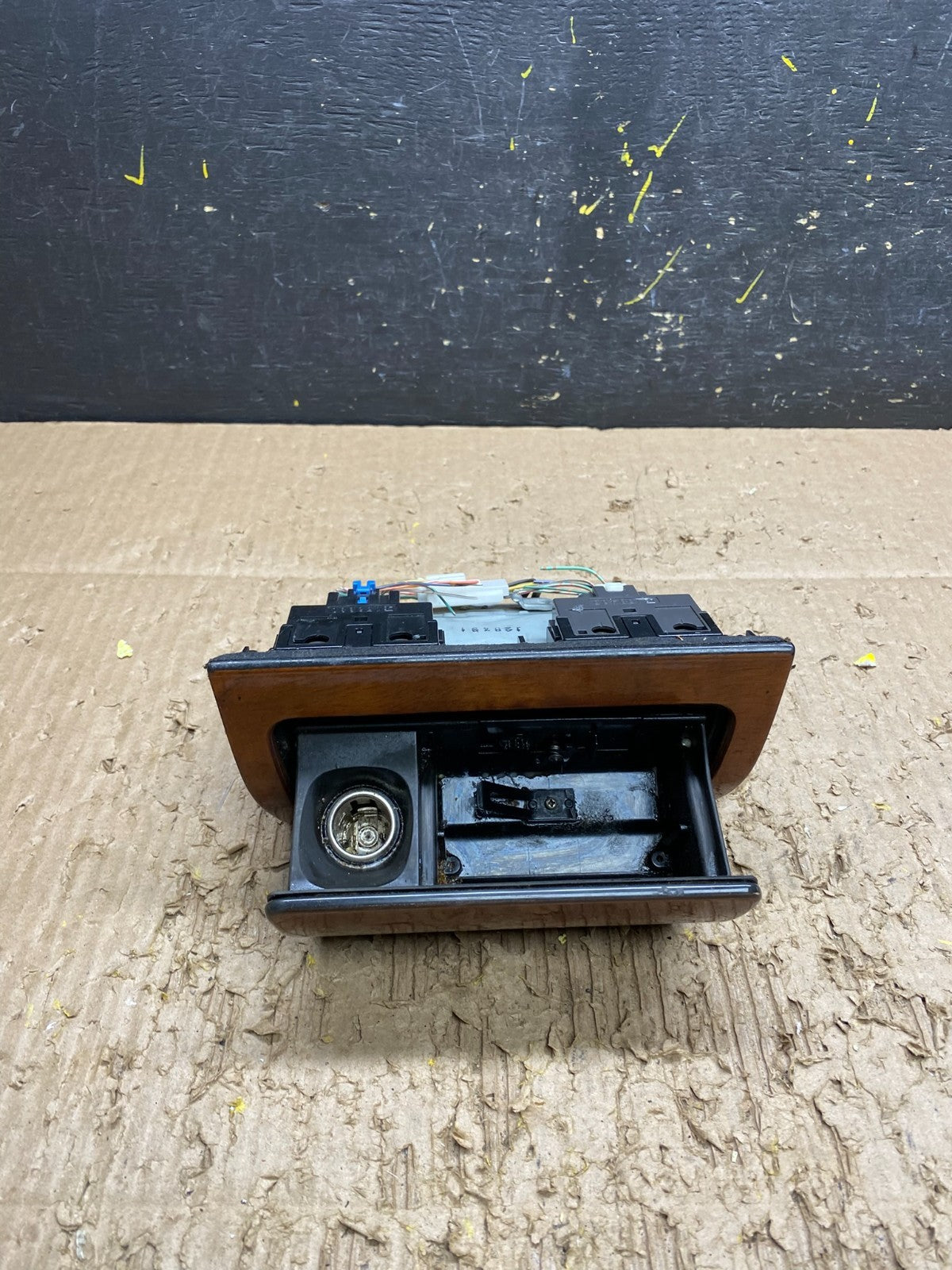 1990-1994 Lexus LS400 Center Console Ashtray Trim Heated Seat Switches v9983 DG2