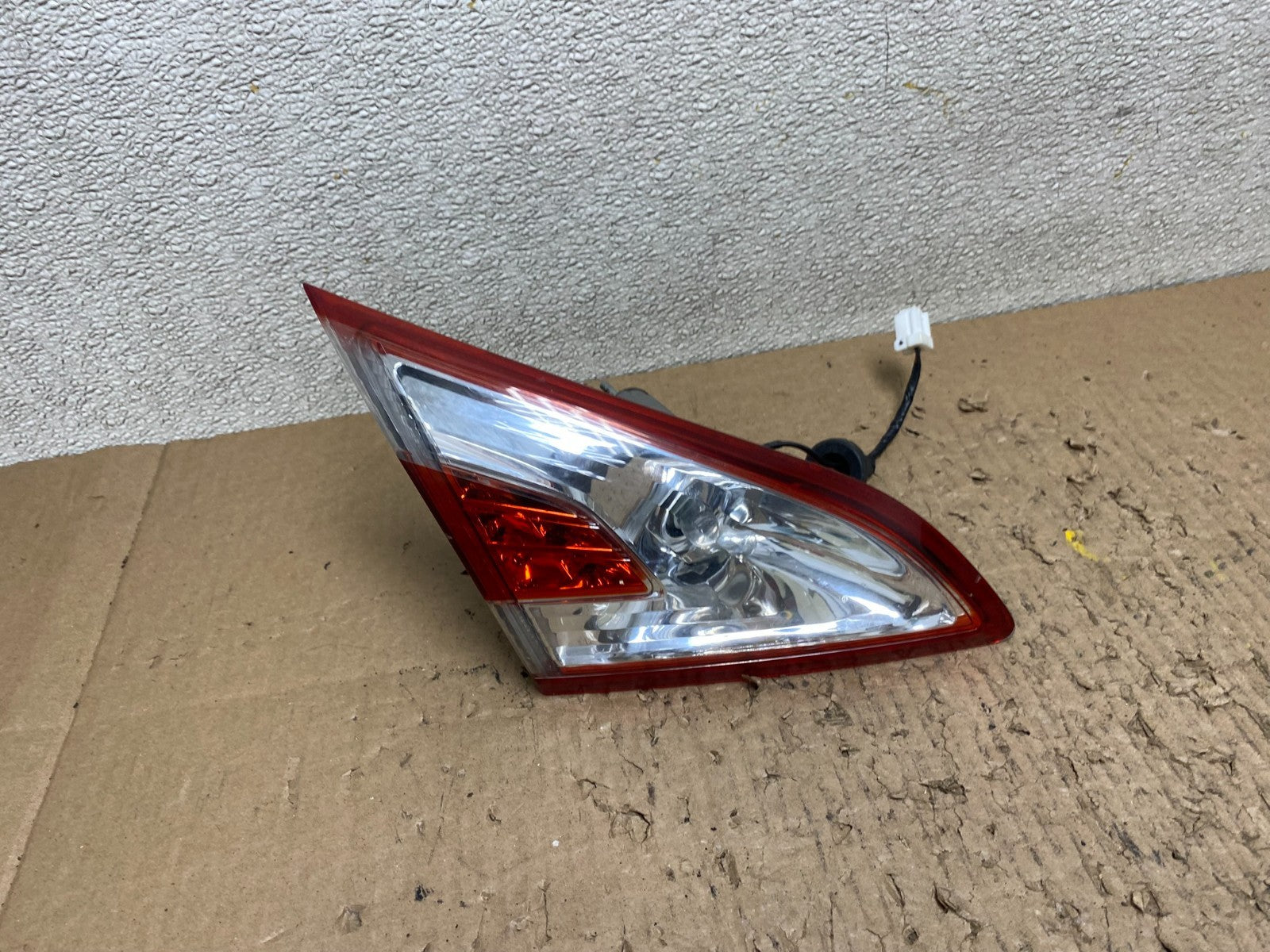 2011-2014 Nissan Murano Left Driver Lh Side Inner Tail Light Oem T8070 DW0