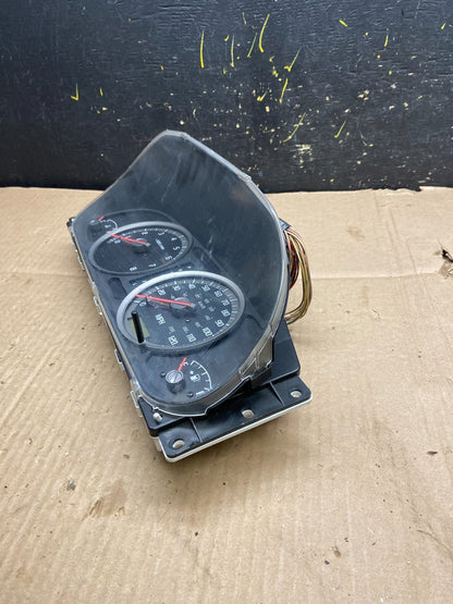 2003 Isuzu Rodeo Speedometer Cluster Gauge OEM Y2340 DG2