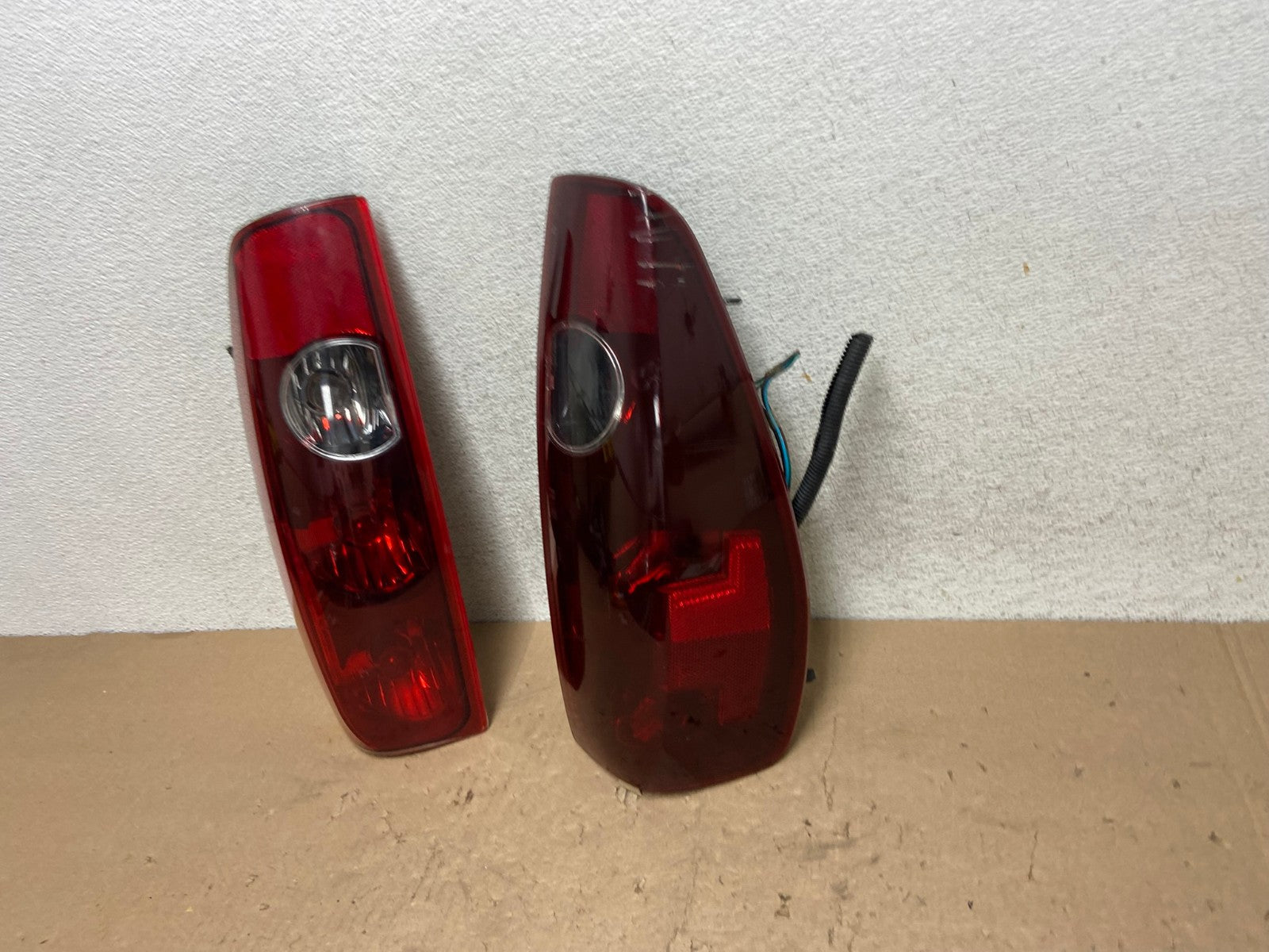 2004 to 2012 Chevrolet Colorado GMC Canyon Left+Right Set Tail Lights AG5671 LK1
