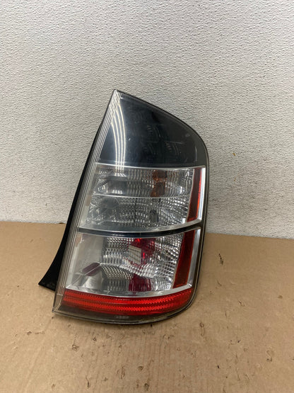 2004 - 2005 Toyota Prius Right Passenger Side Rh Tail Light AG6794 LK0