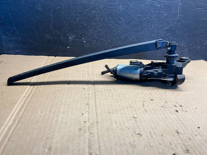 2007 to 2015 Audi Q7 Rear Windshield Washer Wiper Motor AE2327 DG3