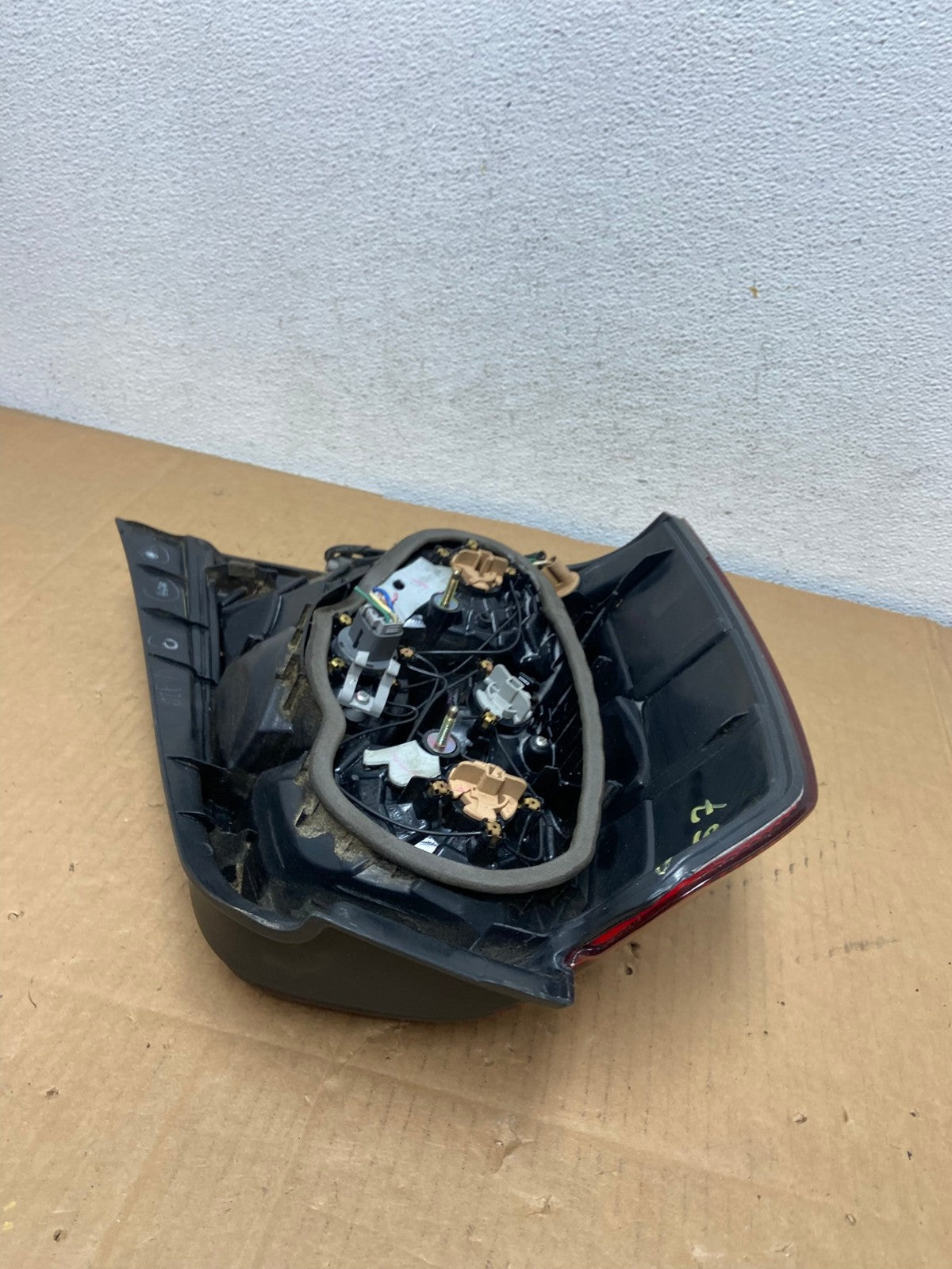 2004-2007 Toyota Highlander Right Passenger RH Side Tail Light AD0867 LK7