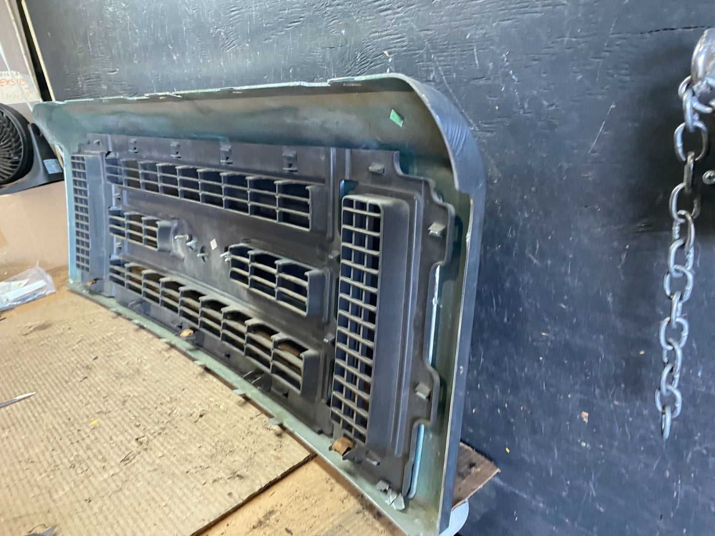 2008 to 2014 Ford Econoline E150 E250 Front Upper Chrome Grill Grille s5845 DG11
