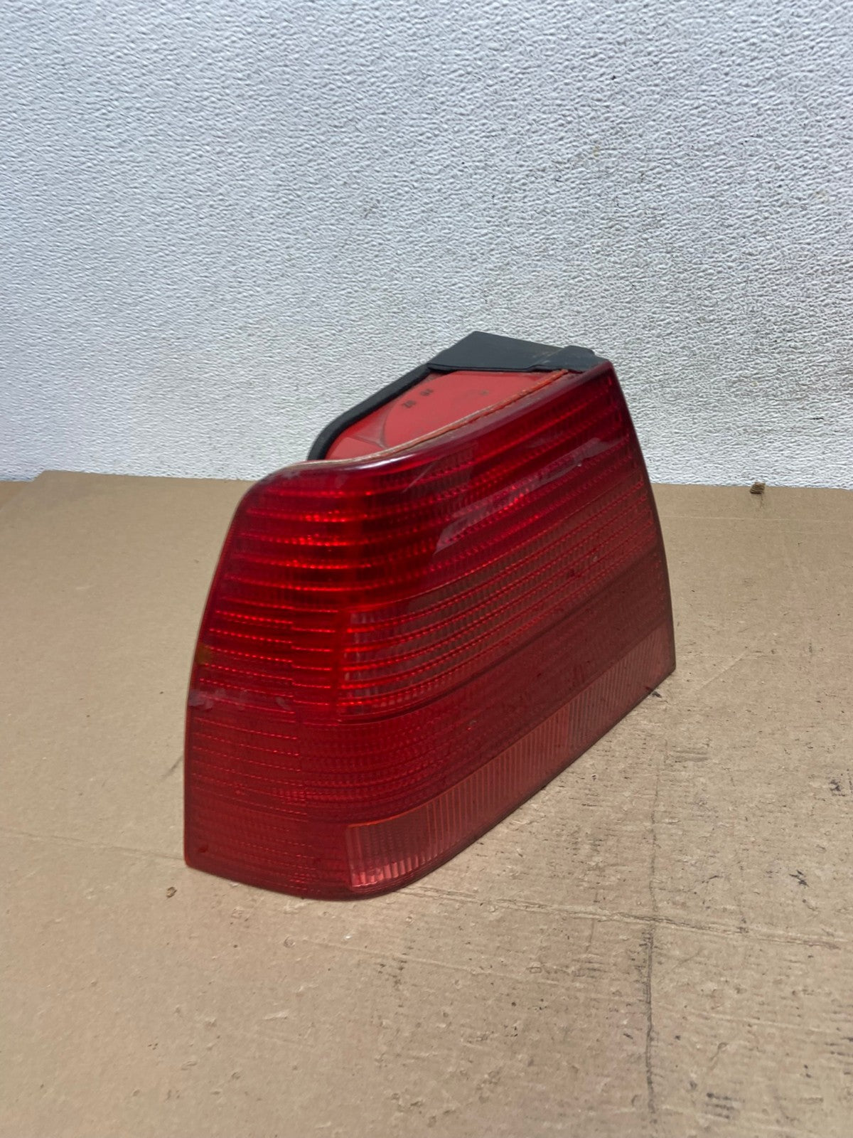 1999 to 2003 Volkswagen Jetta Sedan Left Driver Tail Light AF4900 LK2