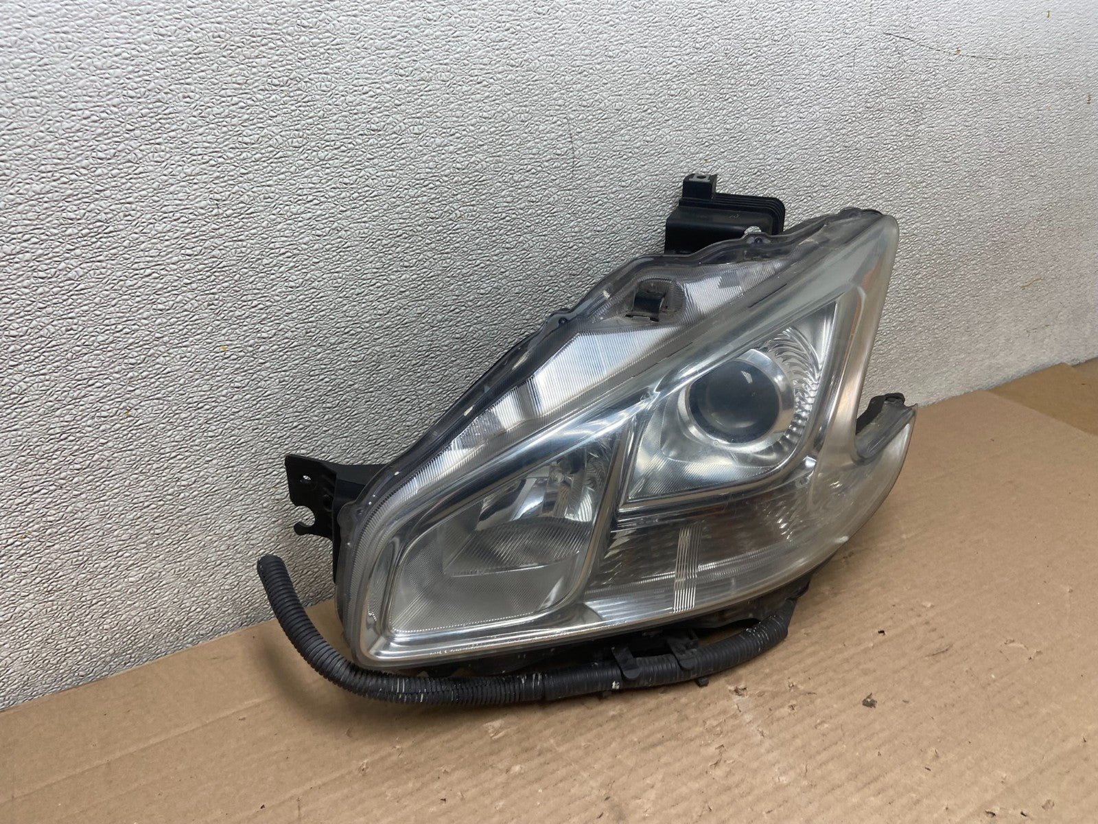 2009-2014 Nissan Maxima Headlight Left Driver Side Xenon HID OEM AA8769 DW2