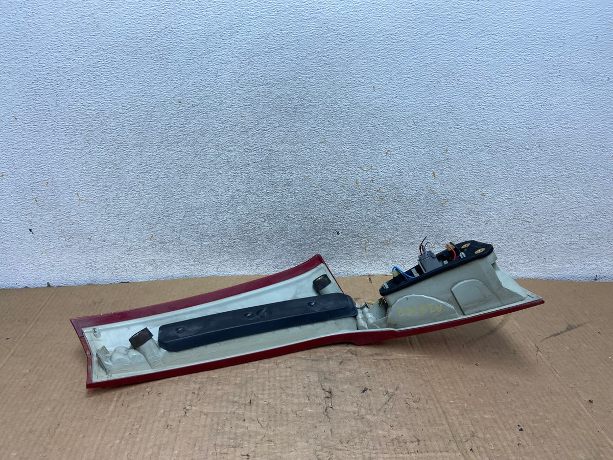 2008 to 2013 Volvo XC70 V70 Left Driver Tail Light Upper AI8262 LK5