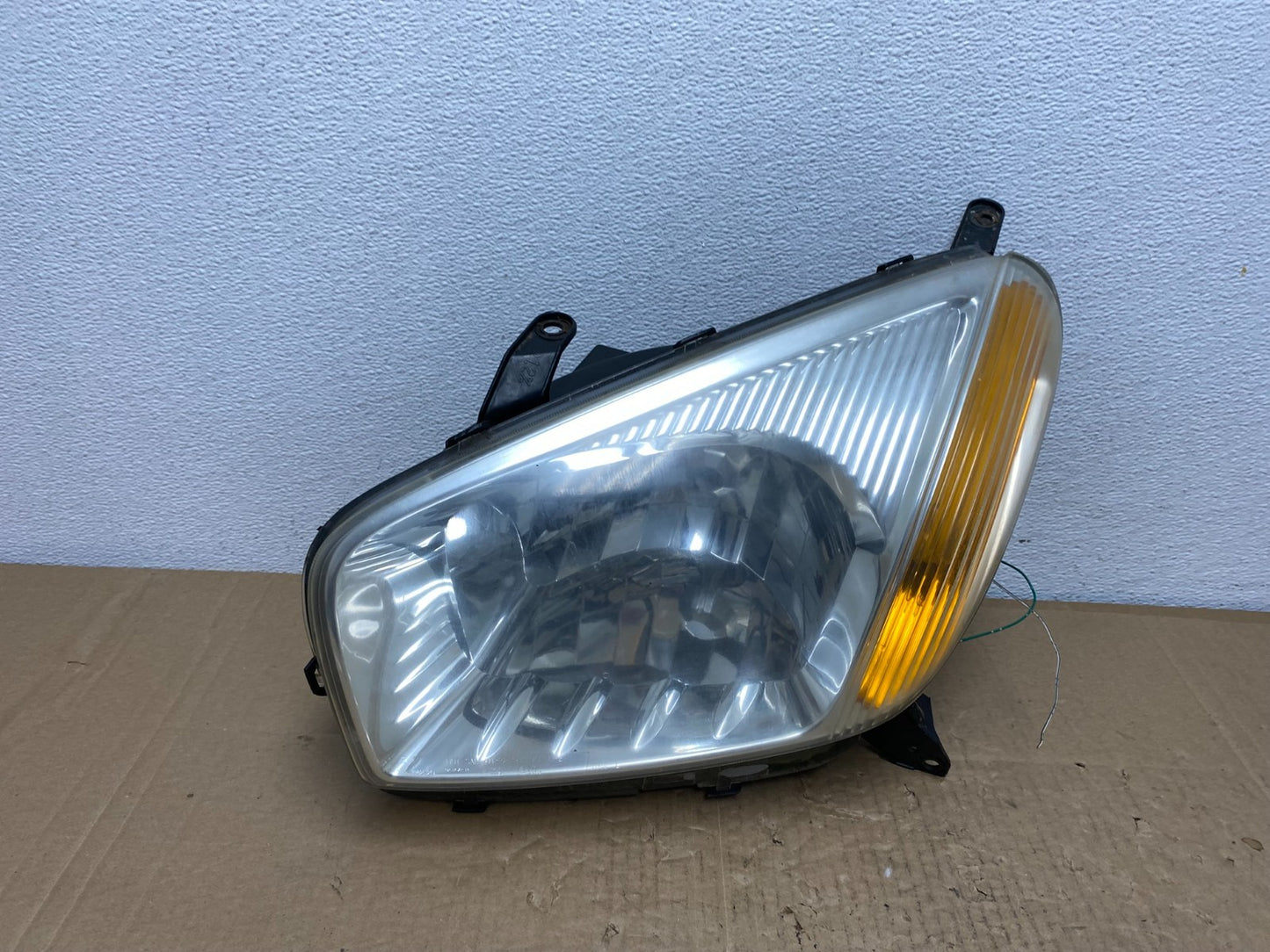 2001 - 2003 Toyota Rav4 Left Driver LH Side Headlight Halogen Oem AC3872 DW0