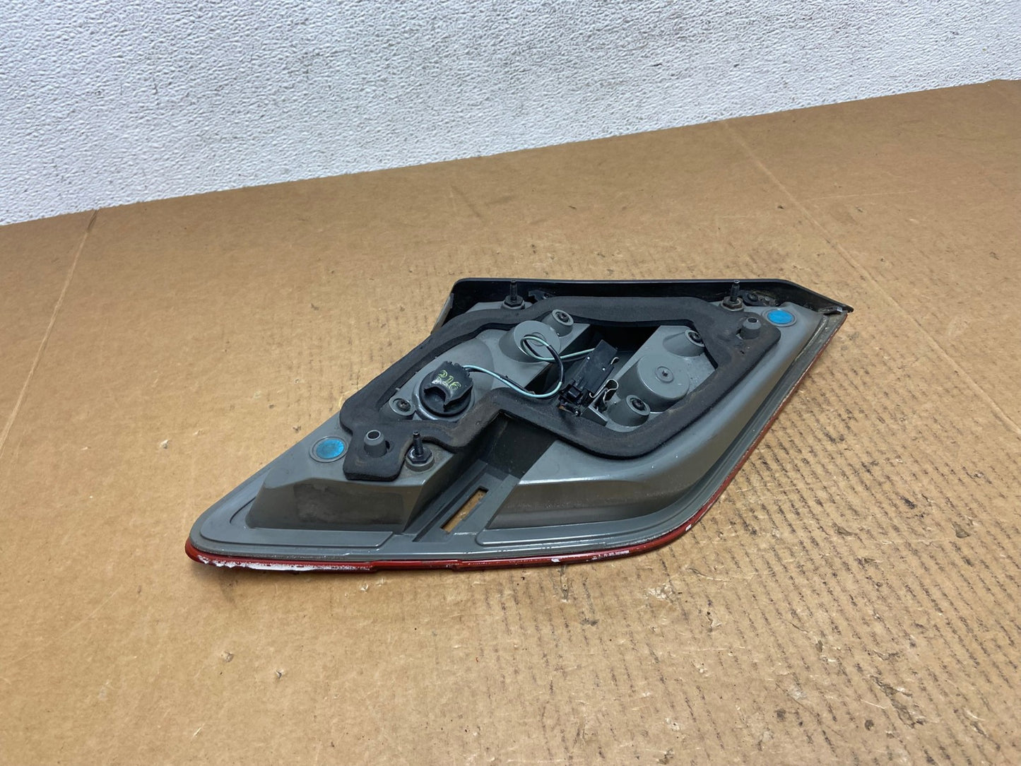 2013 to 2018 Ford Taurus Right Passenger Rh Side Tail Light Inner AE0361 LK6