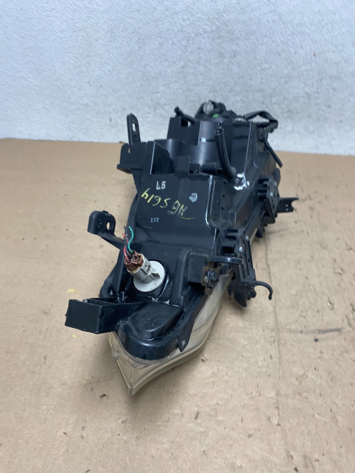 2011 to 2014 Nissan Murano Headlight Right Passenger Rh Halogen AG5614 DW8