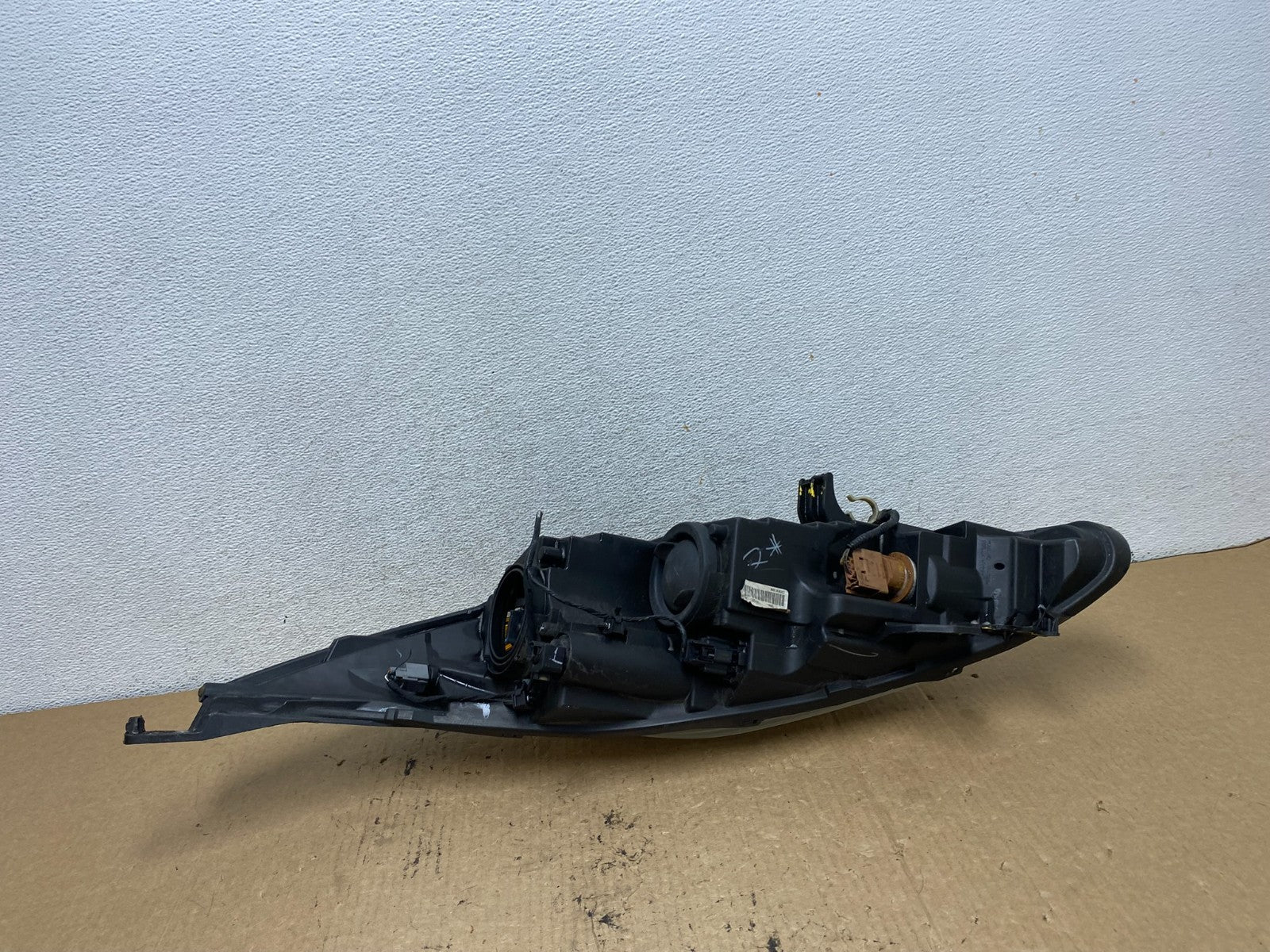 2011 2012 2013 Ford Fiesta Right Passenger RH Halogen Headlight AG2301 DW8