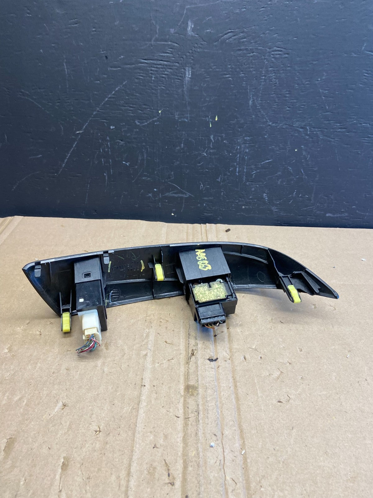 2004 to 2010 Toyota Sienna Left Side Climate Switches Bezel Trim OEM AB8863 DG4