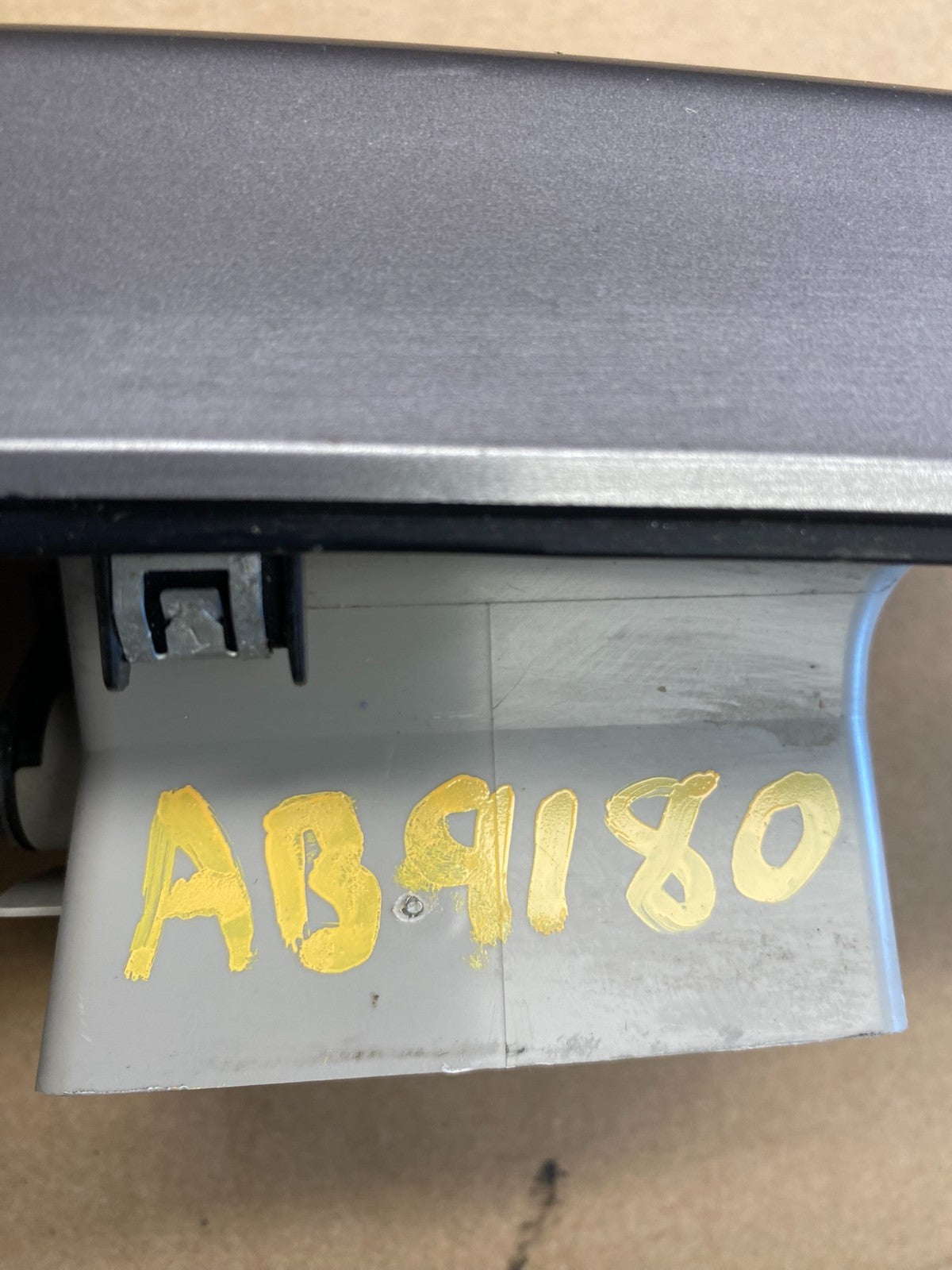 2009 to 2014 Volkswagen Routan Dash Center Trim Bezel Panel Vents AB91803