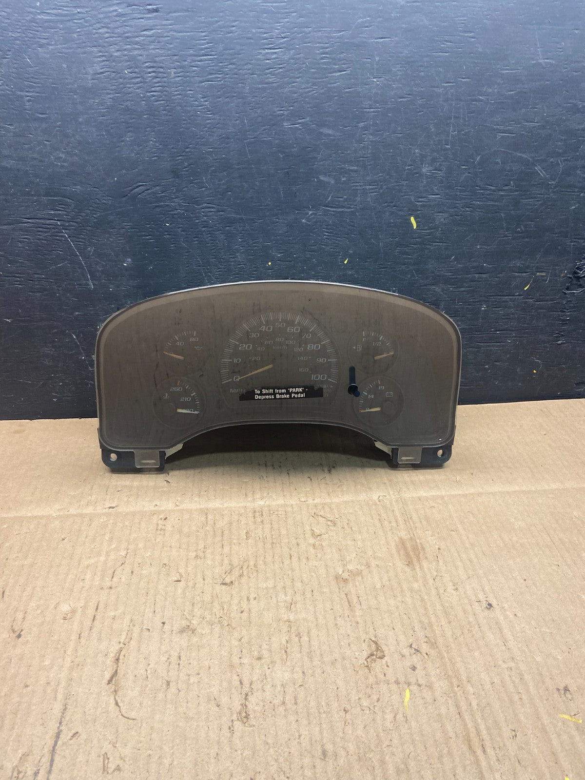 2004 to 2007 Chevrolet Express Speedometer Cluster Gauge p3393 PS0