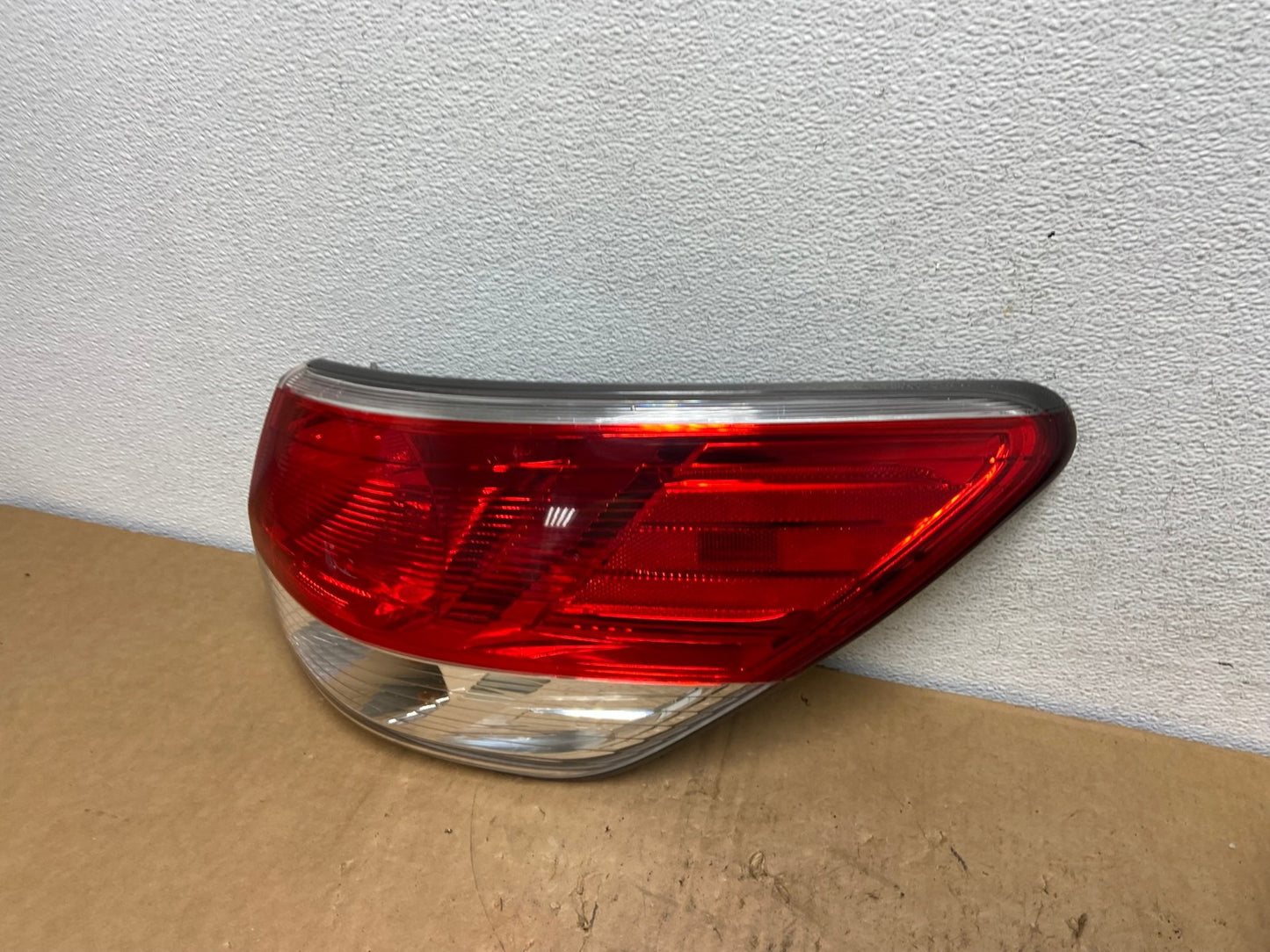 2013 to 2016 Nissan Pathfinder Passenger Right Side Tail Light AD0680 LK1