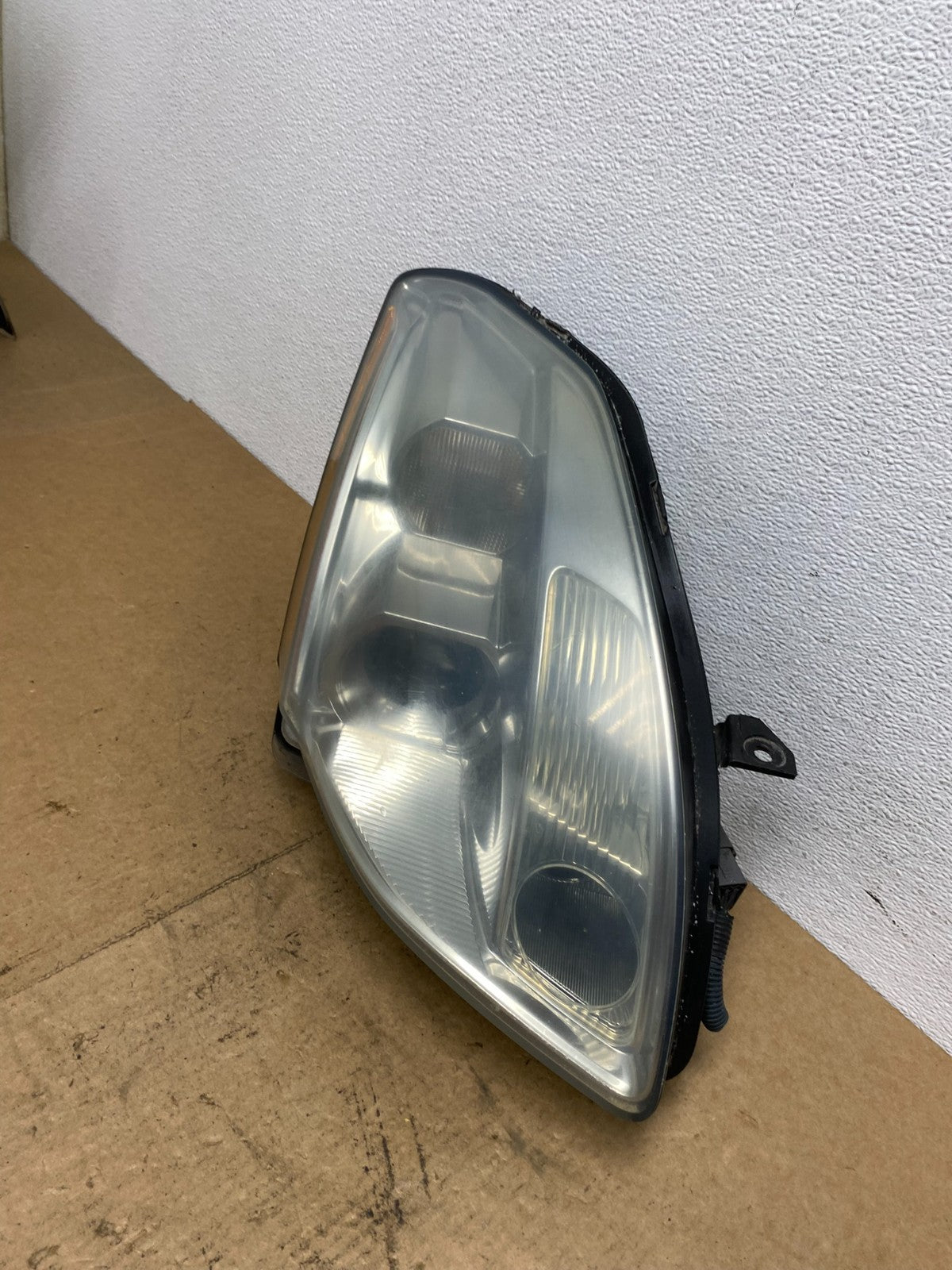 2004 2005 2006 Nissan Maxima Right Passenger Side Headlight Xenon HID AC3419 DW1