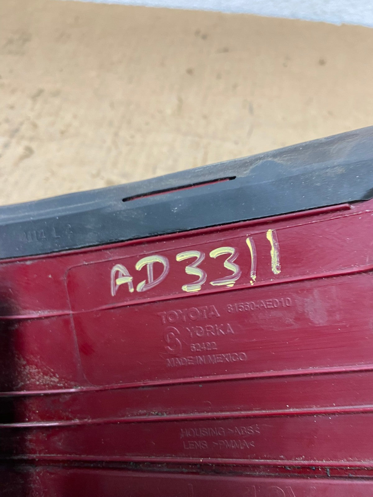 2004 to 2005 Toyota Sienna Left Driver LH Side Tail Light AD3311 LK6