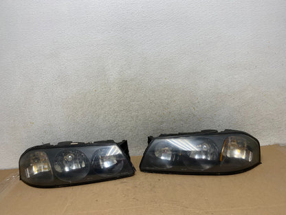 2000 to 2005 Chevrolet Impala Left+Right Set Headlights Halogen AH9380 DW0