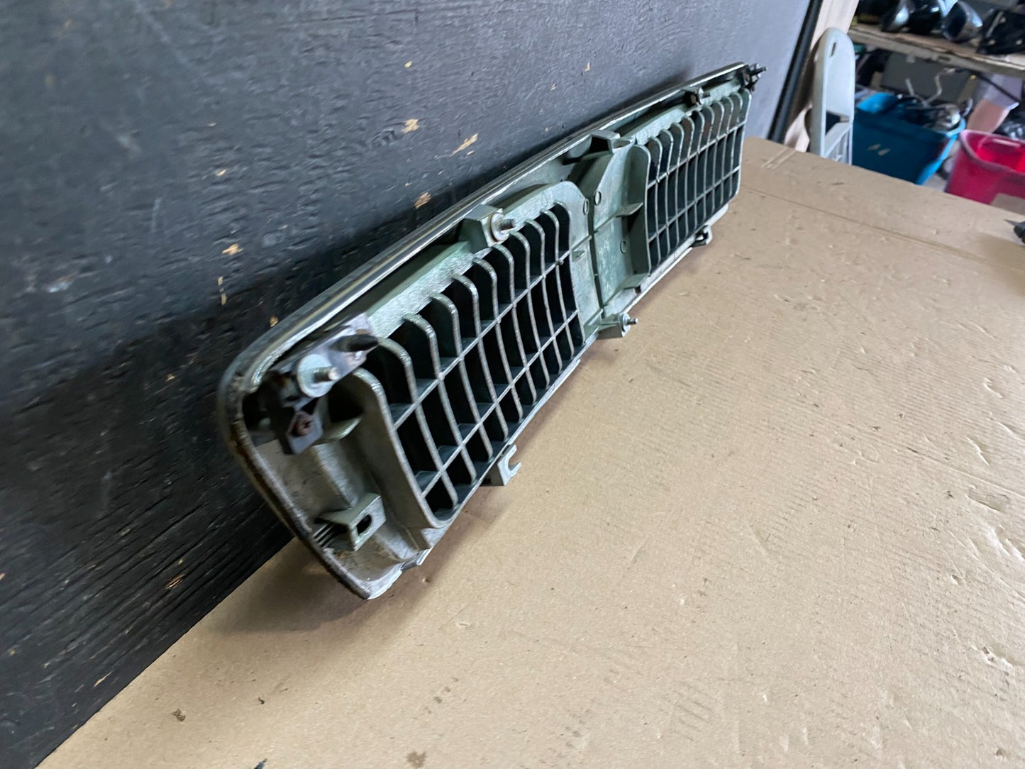 1996 to 1999 Infiniti i30 Front Upper Grill Grille OEM OEM P5920 DG6