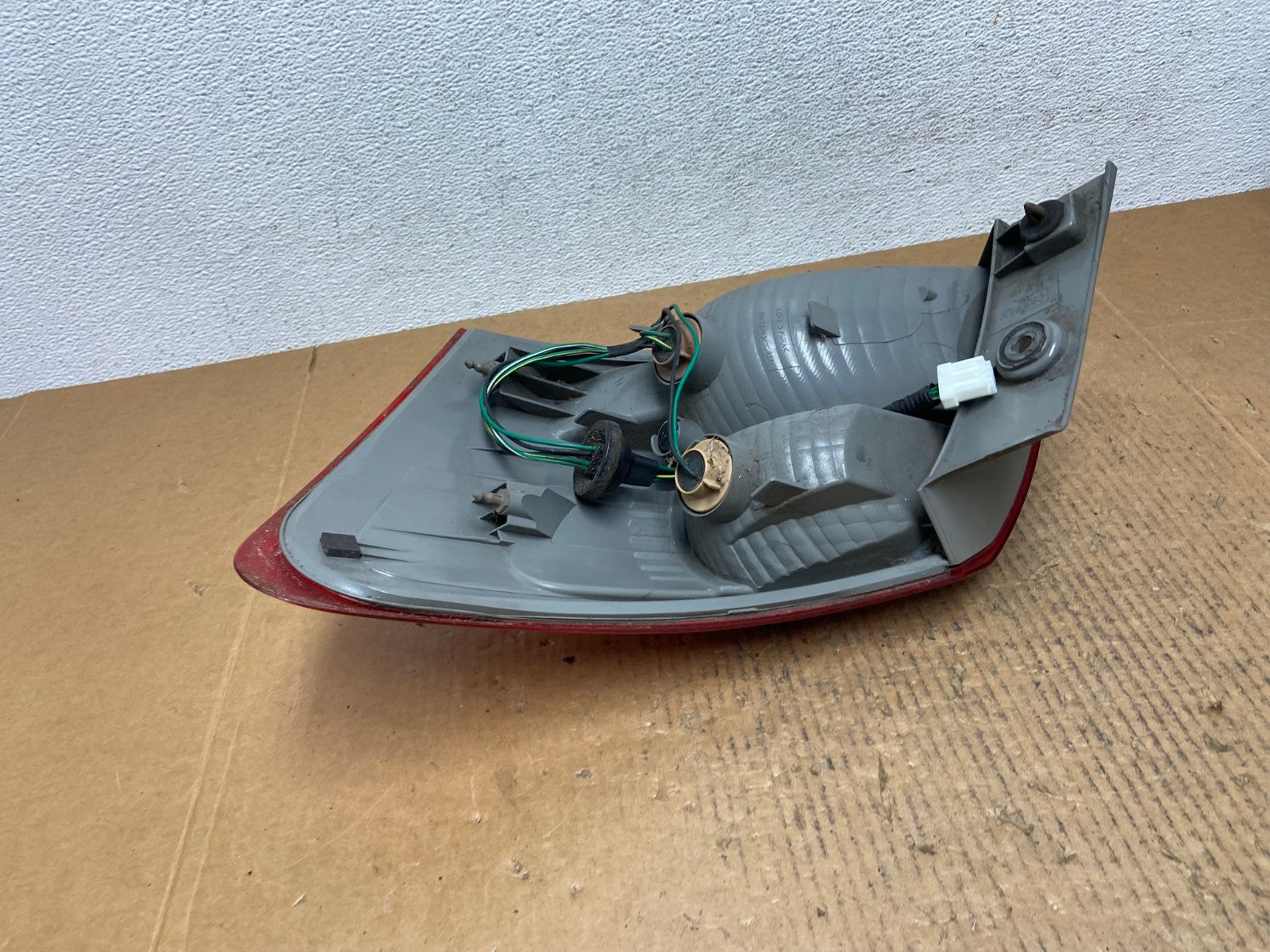 2008 to 2015 Nissan Rogue Left Driver Lh Side Tail Light AE1357 LK5