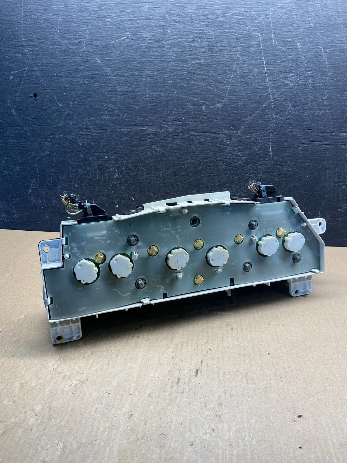 2004 to 2008 Ford E150 E250 Gauge Speedometer Cluster AG18313