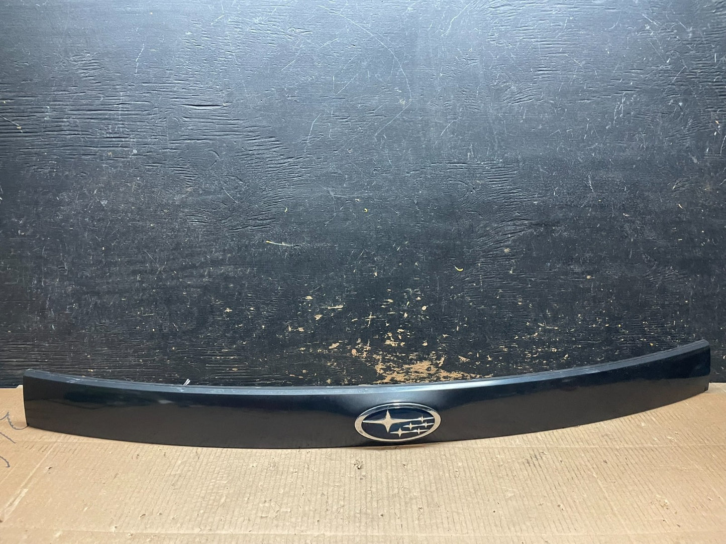 2009 - 2013 Subaru Forester  Liftgate Tailgate Trunk Trim Molding Y1953 DG0