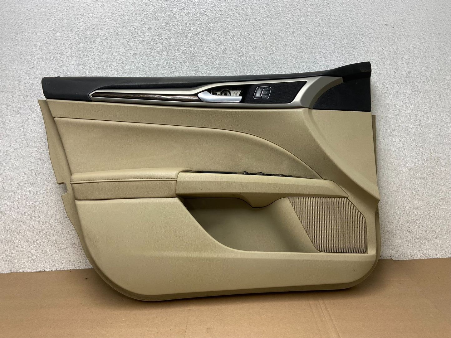 2013 to 2014 Ford Fusion Front Left Side Interior Door Panel AG4503 DG0
