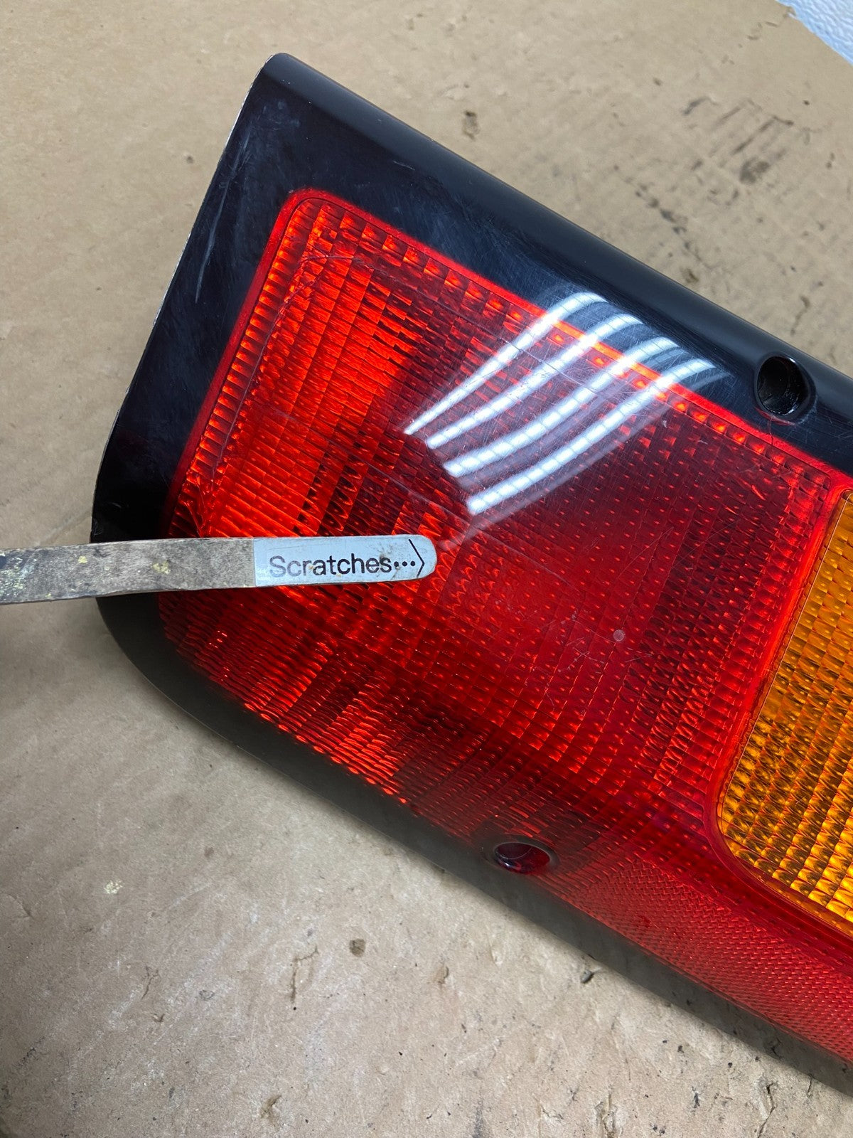 2003 - 2004 Land Rover Discovery 2 Left Driver Lh Side Tail Light AC8236 DG3