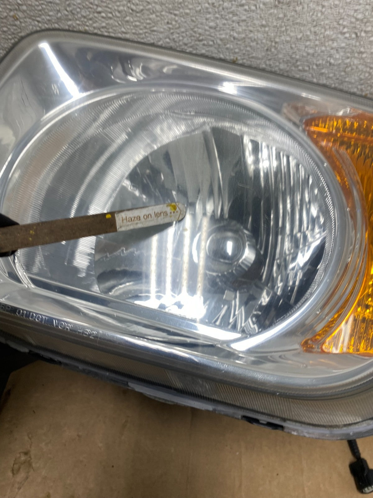 2003 to 2006 Honda Element Left+Right Side Headlights U9911 DW7