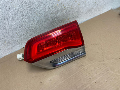 2014 - 2021 Jeep Grand Cherokee Right Passenger Inner Tail Light AH9357 LK2