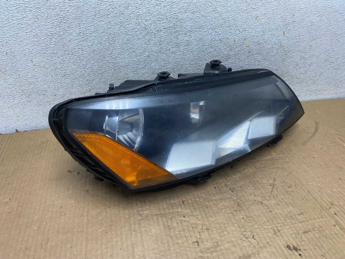 2012-2015 Volkswagen Passat Right Passenger RH Halogen Headlight AI8073 DW2