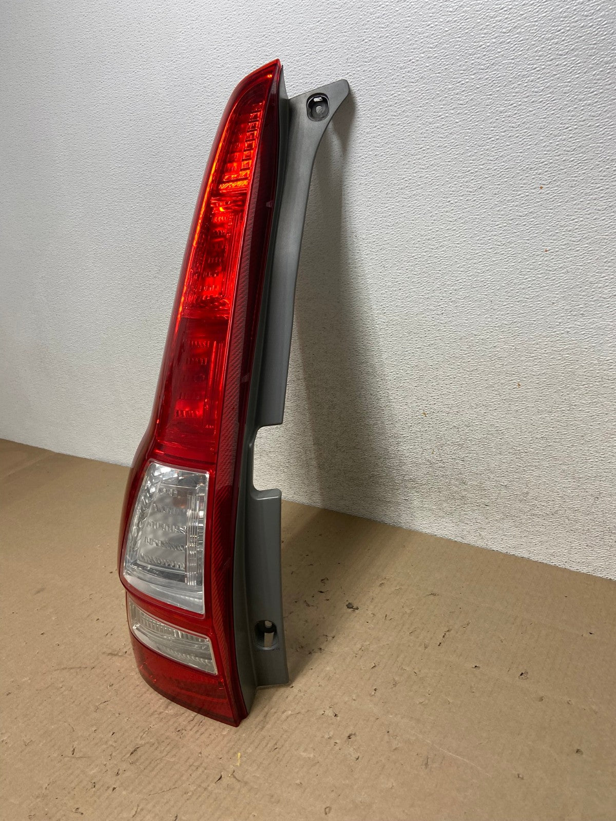 2007 - 2011 Honda Cr-v Crv Left Driver Lh Side Tail Light AG6529 LK1