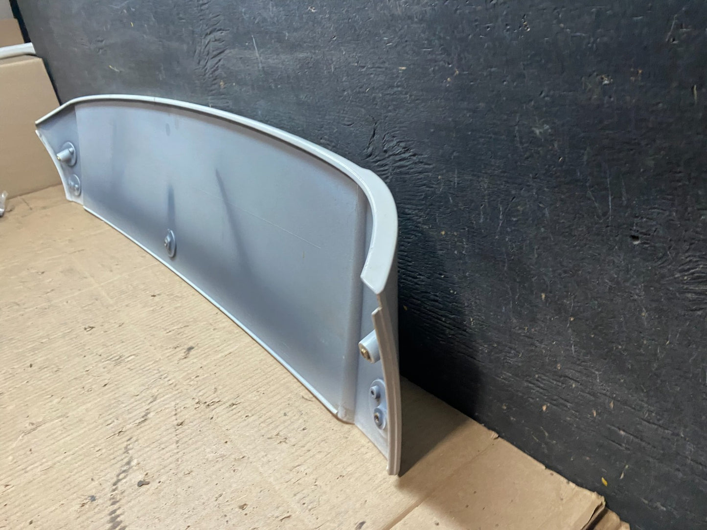 2000 to 2006 BMW X5 Trunk Hatch Spoiler OEM U6462 DG10