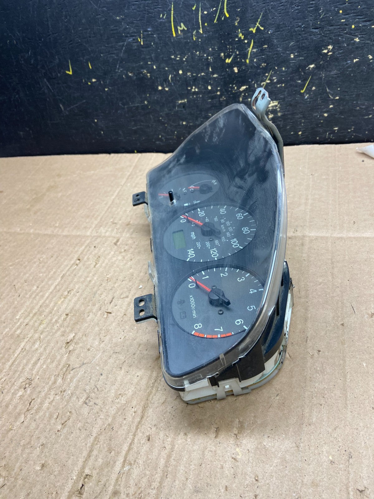 2001 to 2003 Mazda Pprotege Speedometer Cluster Sedan AA81083