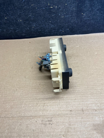 2003 to 2006 Chevrolet Silverado HVAC Heater Climate Control Module ah1503 DG1