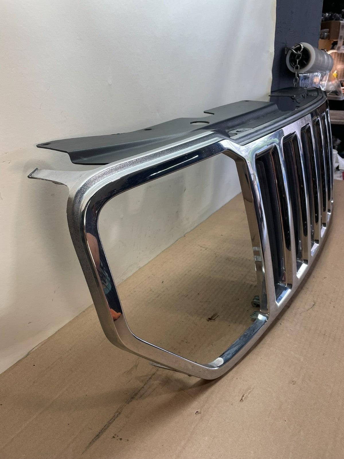 2008 2009 2010 2011 2012 Jeep Liberty Front Upper Grill Grille AF8498 DG2