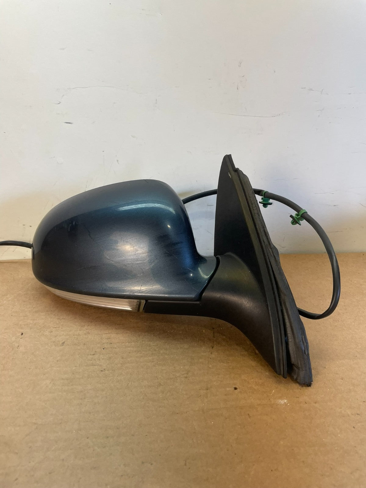 2006-2010 Volkswagen Jetta right Driver View Door Mirror AF8658 DG0