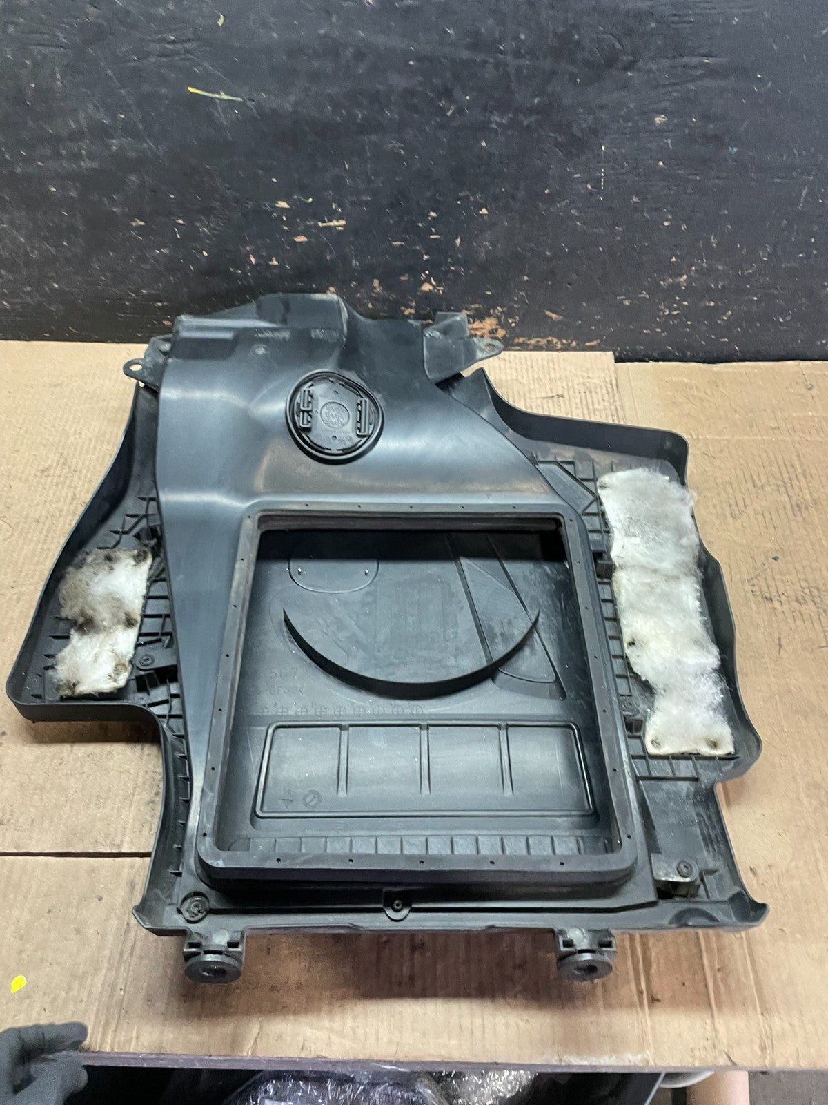 2010 2011 2012 Mazda CX7 CX-7 2.3L Engine Shield Top Cover T2590 DG4