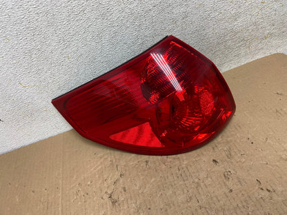 2006 to 2010 Toyota Sienna Left Driver LH Side Tail Light AI1335 LK2