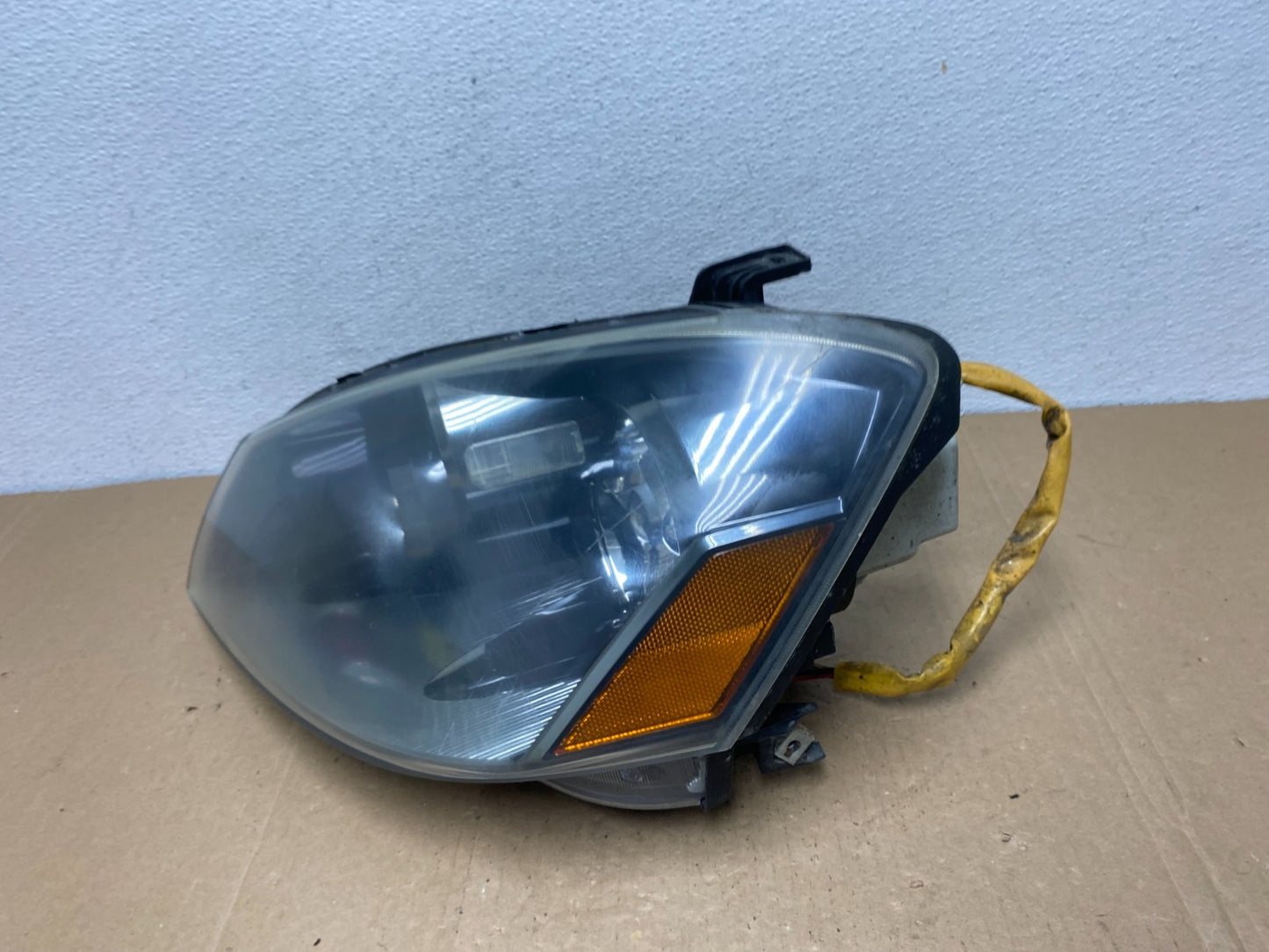 2005 to 2006 Nissan Altima Left Driver LH Side Halogen Headlight AC5669 DW1
