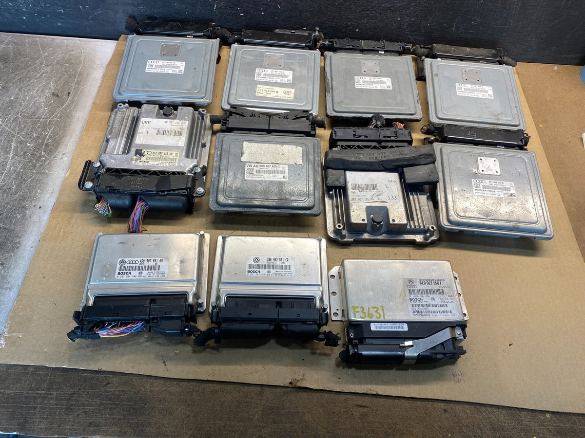 Mix of 10 Audi ECM Engine Computer Module AG70580