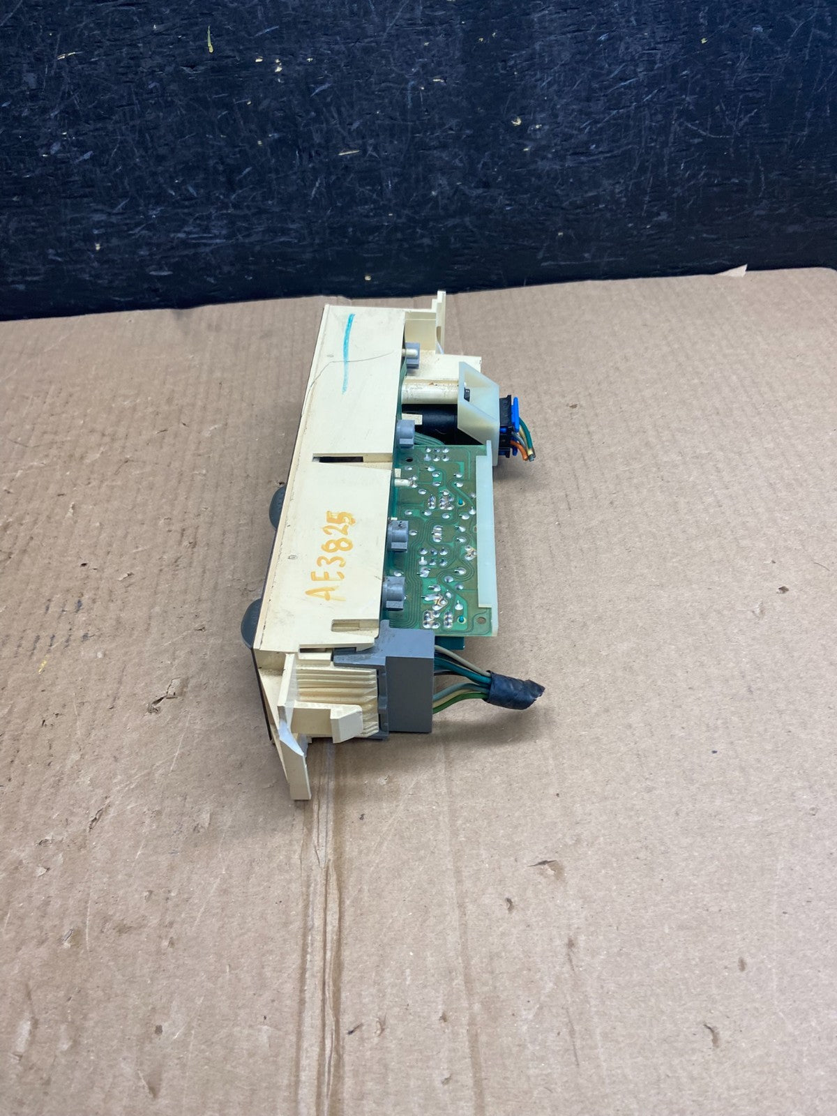 1996-2000 GMC Sierra Yukon A/C AC Climate Control A/C ae3825 DG2