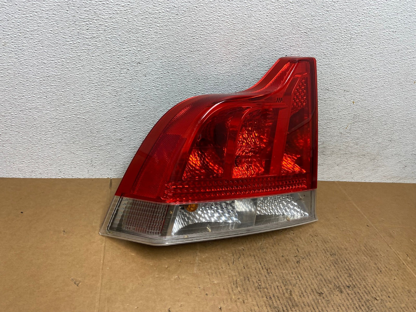 2005 to 2009 Volvo S60 Left Driver LH Side Tail Light AE1215 LK2