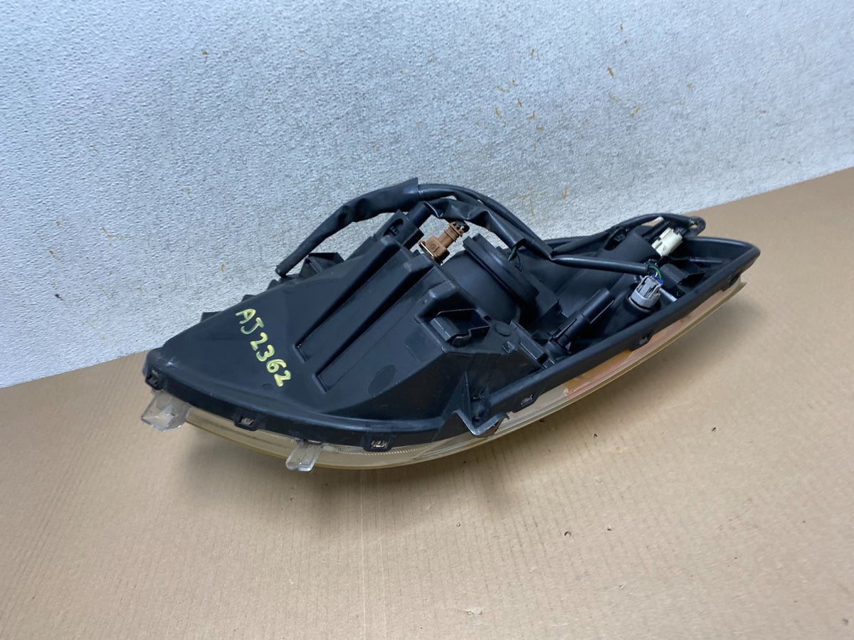 2006-2008 Toyota Yaris Hatchback Right Passenger Halogen Headlight AJ2362 DW8