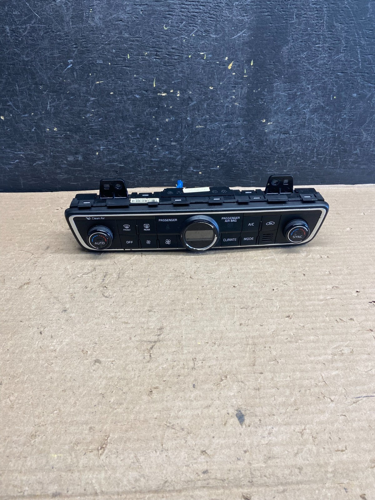 2017 2018 2019 Kia Cadenza Ac Heater Climate Control Panel AH5432 DG0