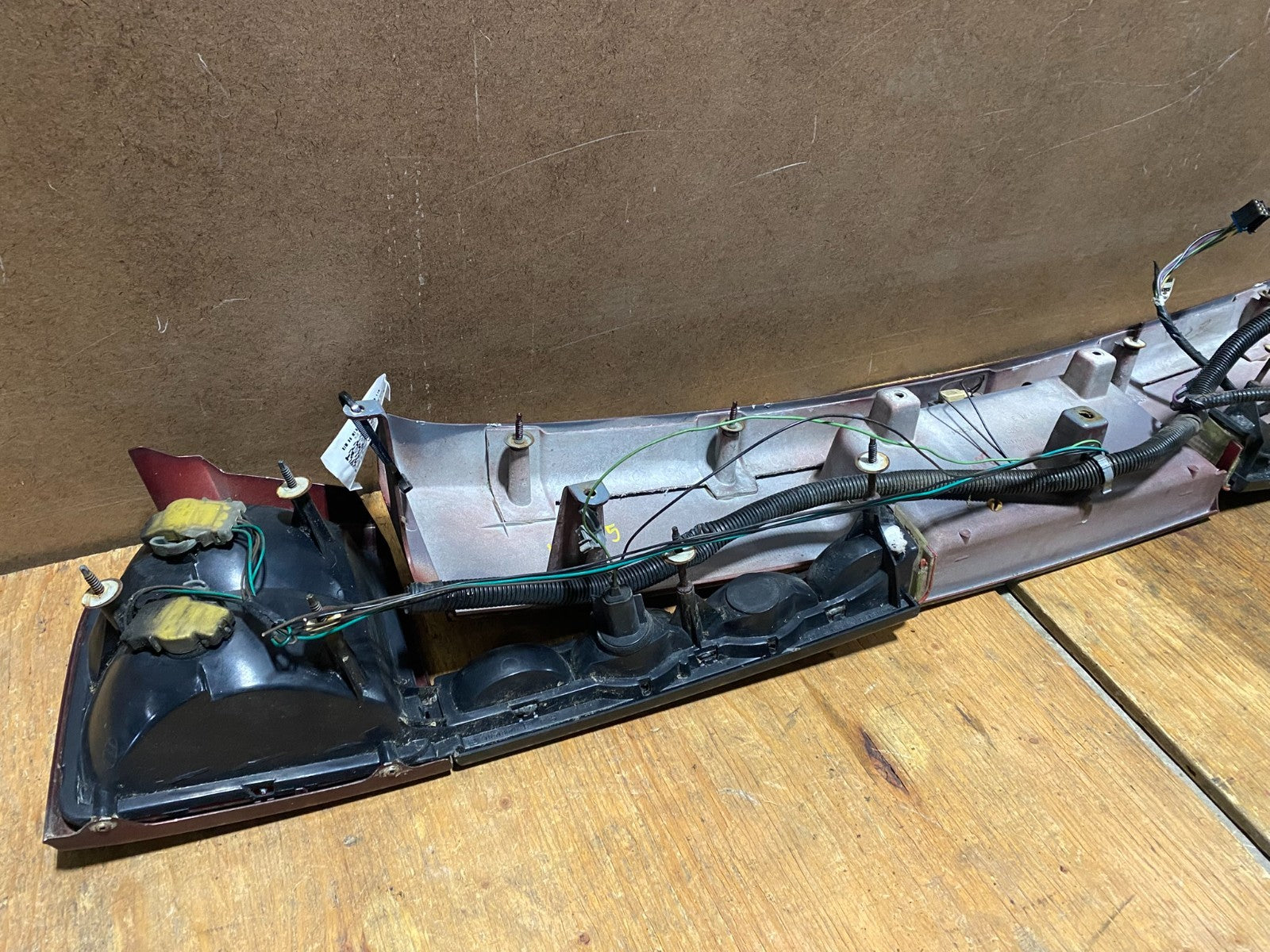 1991 to 1996 Oldsmobile Cutlass Ciera Left+Right Tail Lights V9605 PS8