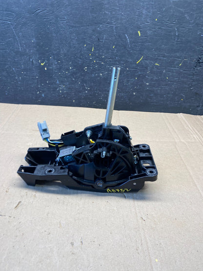 2013 to 2019 Lincoln MKT Automatic Transmission Gear Shifter Selector r8752 DG1