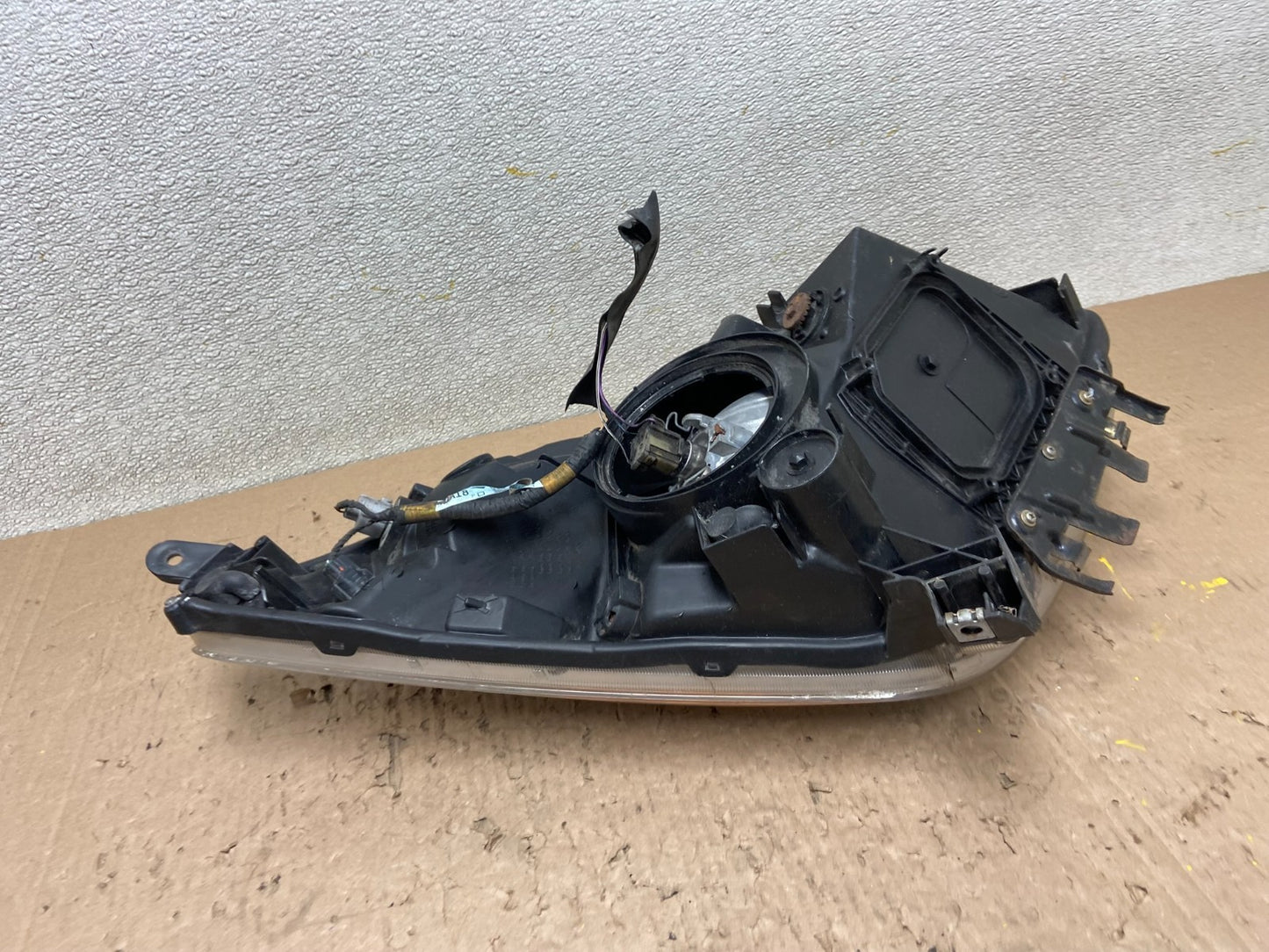 2006-2009 Toyota Prius Left Driver LH Side Blue Headlight Halogen Oem Y0443 GD7