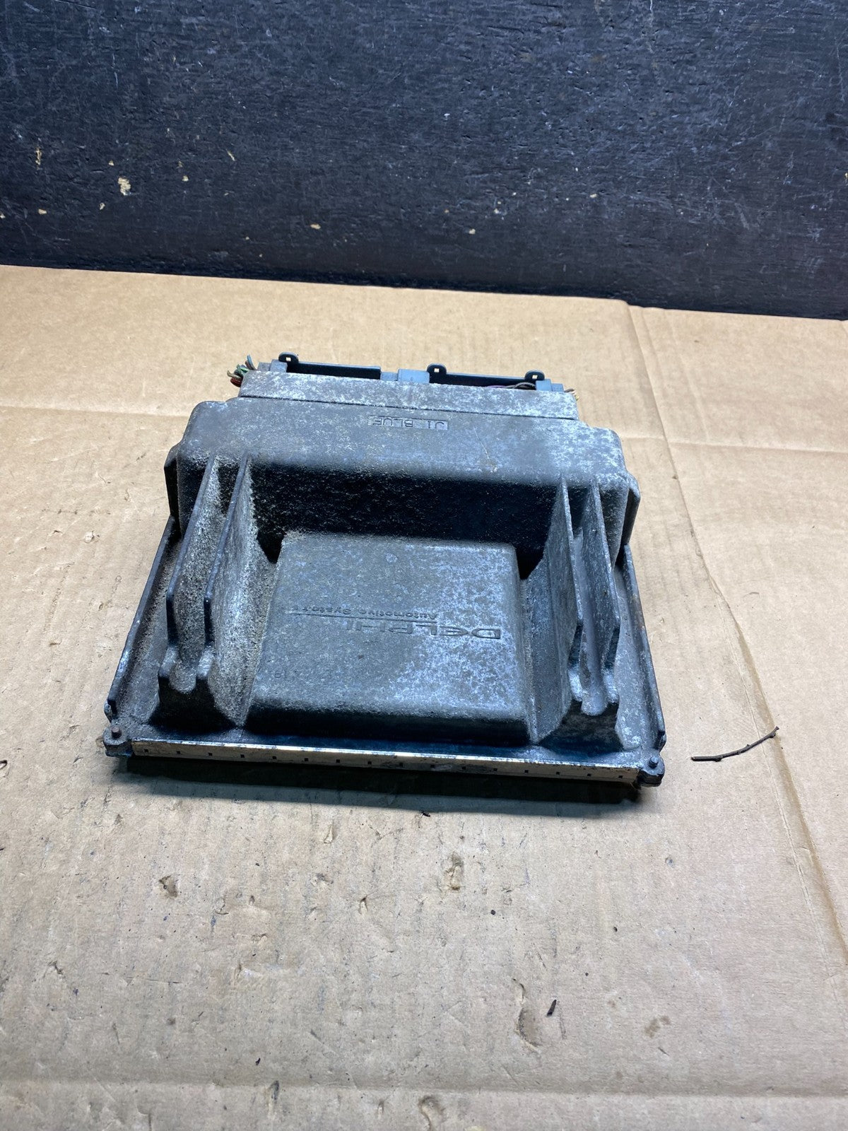 2001-2002 Silverado Tahoe Engine Computer Module 12200411 ECM ECU ai7742 DG1